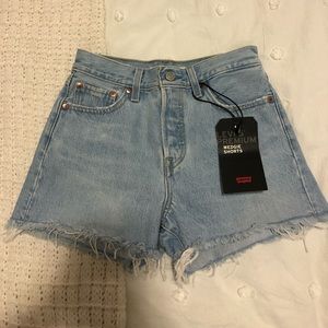 LEVIS Wedgie Shorts